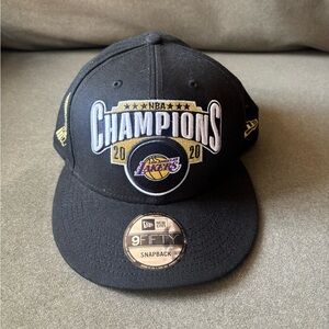 New Era Black & Gold Los Angeles Lakers Champions Snapback Hat